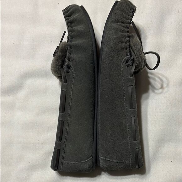 Gray Moccasins with Faux Fur Lining - Picture 4 of 6